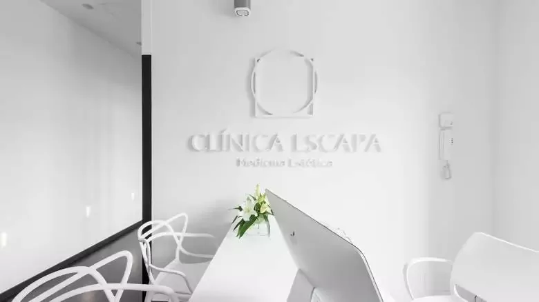 Clínica Escapa - Plaza de la Escandalera